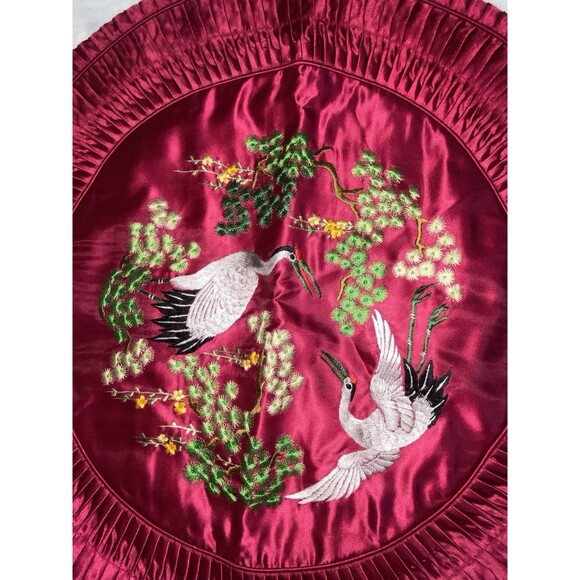 vintage round embroidered satin pillowcases - Picture 3 of 13